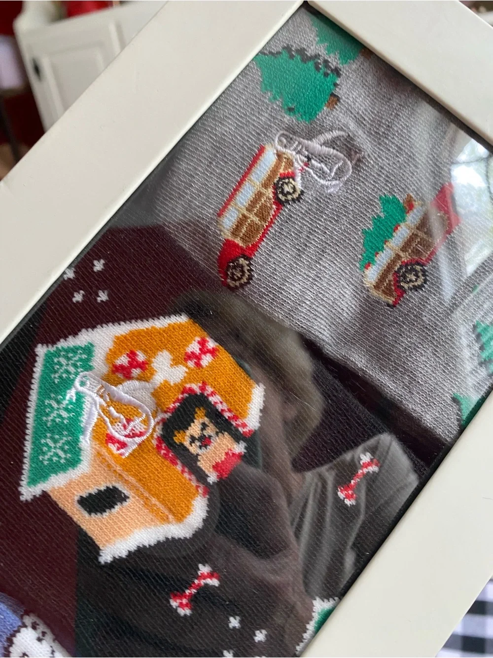 Penquin 4-pack Christmas novelty crew socks gift set New in Box